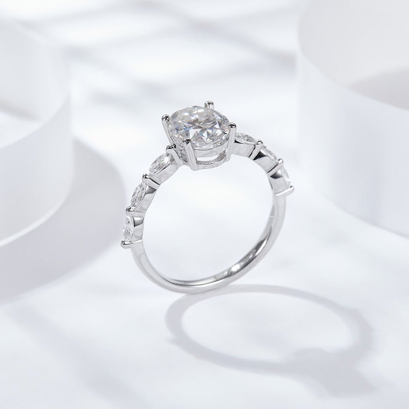 S925 Silver Pigeon - Egg - Shape Simulated Moissanite Diamond Ring - MU SHANG CO.