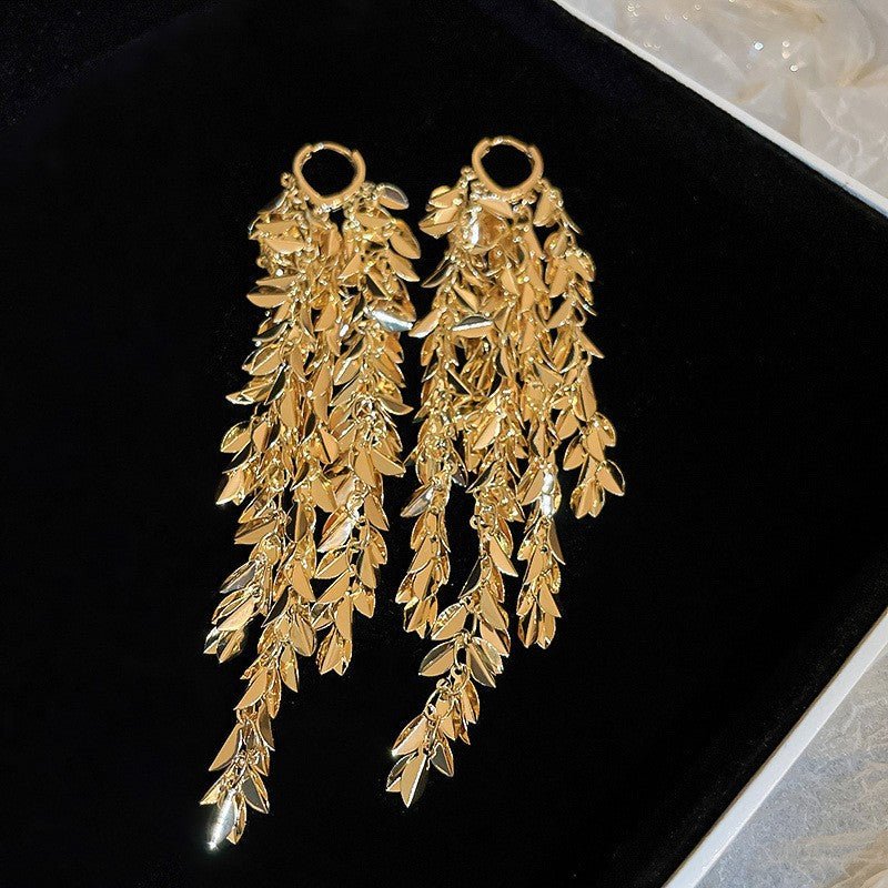 Vintage Round Flower Tassel Earrings, European American Retro Metallic Stud Earrings, Light Luxury Elegant Jewelry - MU SHANG CO.