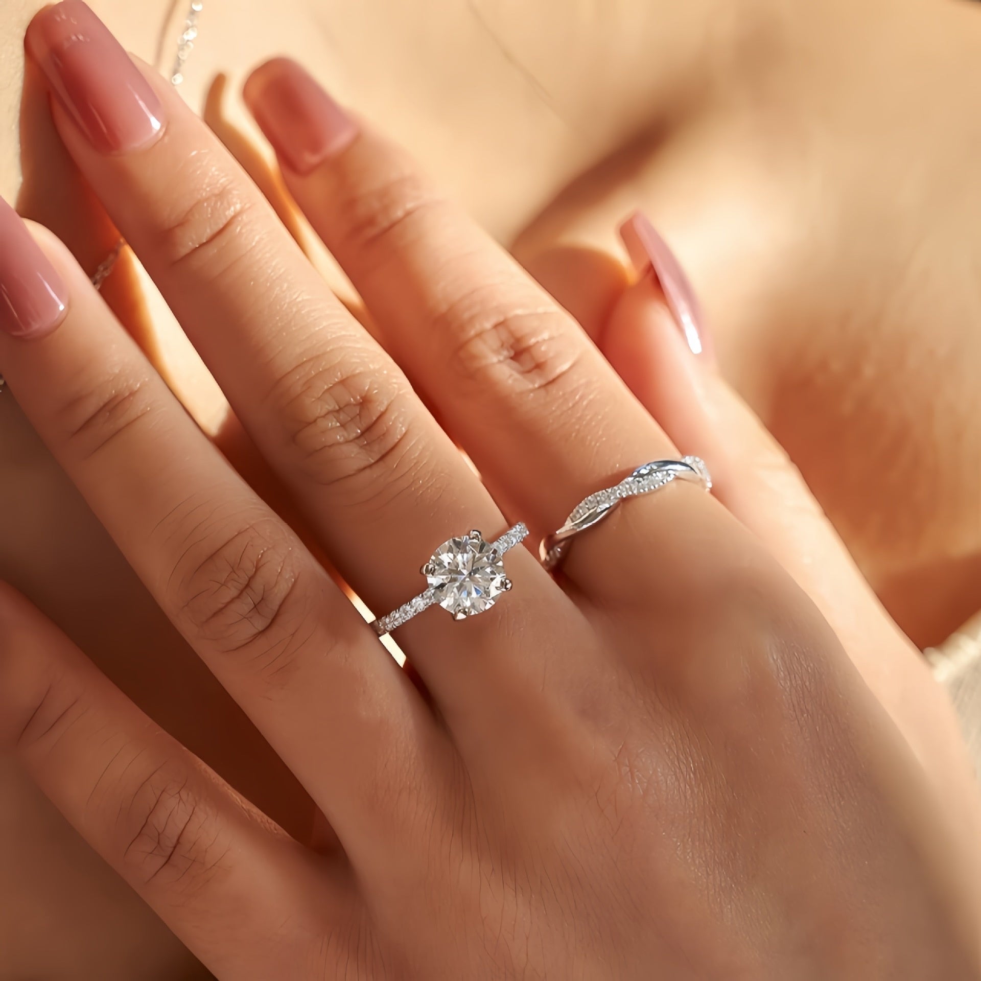 Womens Fashionable Silver Ring With Diamond In A Four - Prong Setting - MU SHANG CO.